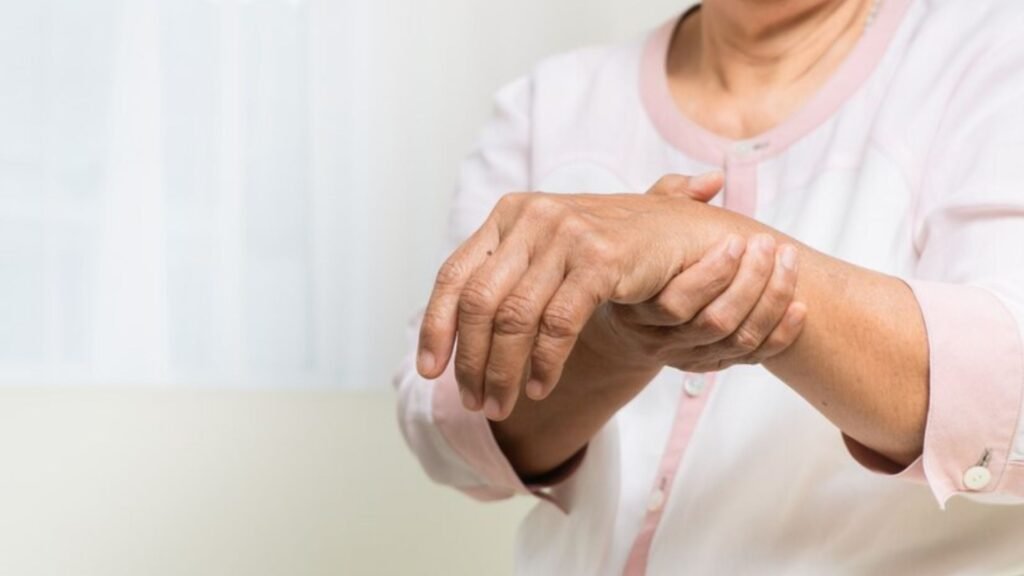 Study Reveals 7 Early Signs: Understanding Rheumatoid Arthritis Progression