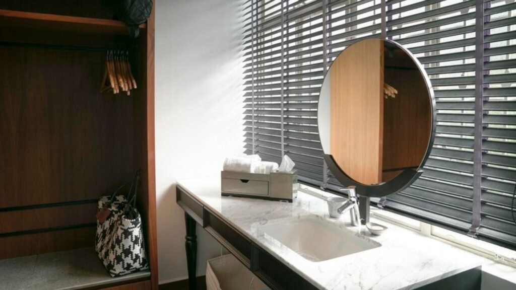 The Top Bathrooms That Are Black Sre Disgned To Create