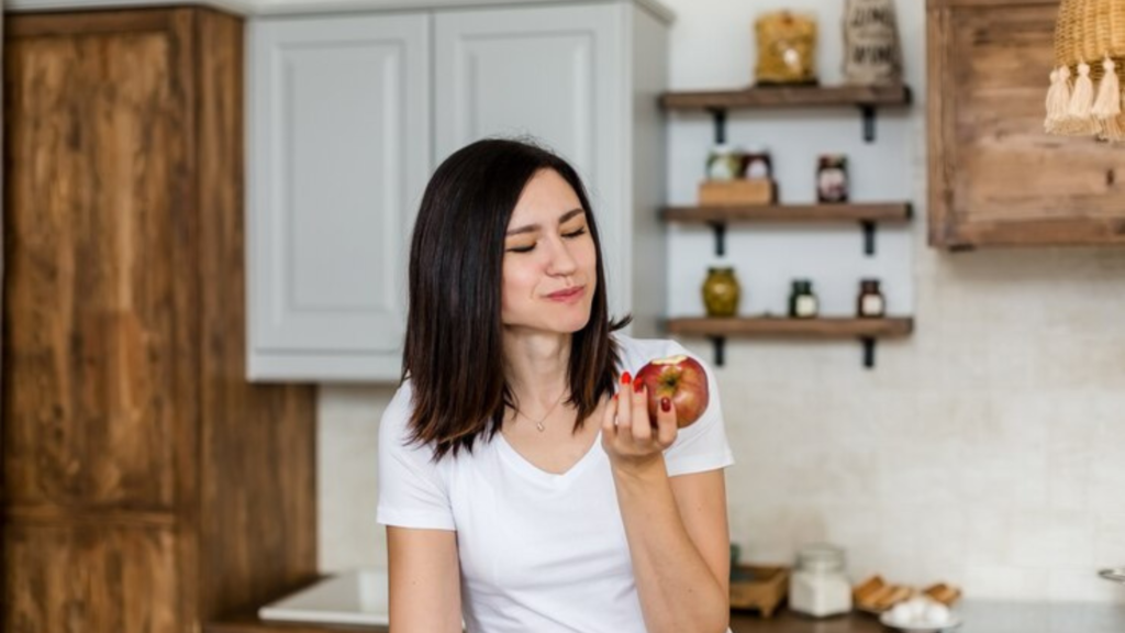 Using Mindfulness to Explore Your Relationship with Food
