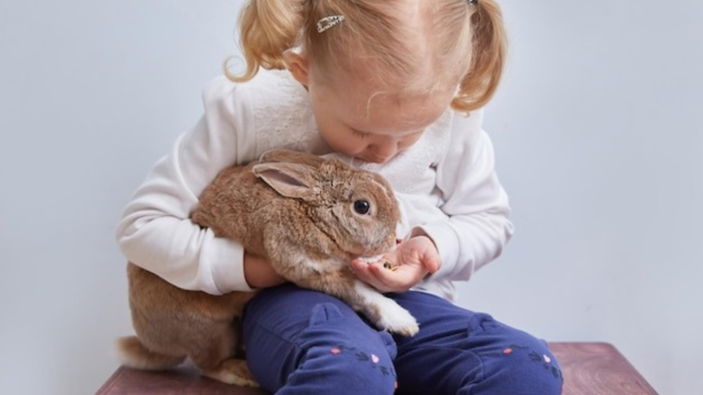 Small animals for which wood shavings is suitable bedding