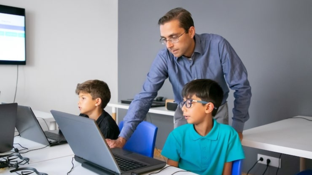 How U.S. Businesses Drive Digital Transformation in Schools